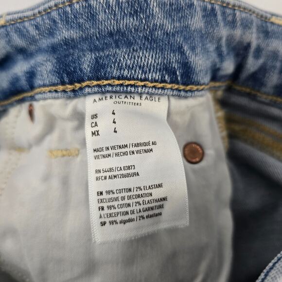 American Eagle Curvy Hi-Rise Shortie Distressed Jean Shorts Women’s Sz 4 Light - Picture 11 of 12